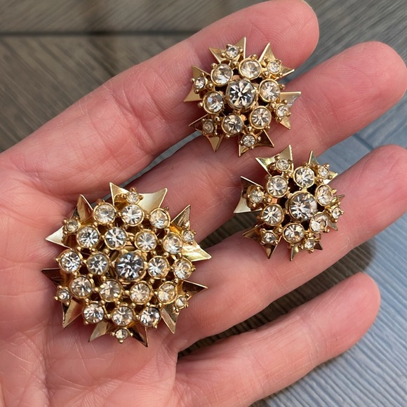 Vintage Clear Rhinestone Maltese Style Cross Pendant Pin Matching Clip Earrings - Picture 6 of 16